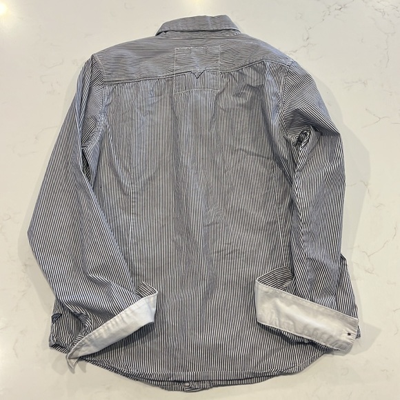 GUESS Button dress shirt Youth M 12/14 EUC - Picture 6 of 6
